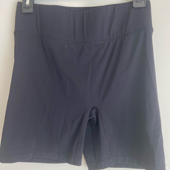 All Acess NYC black biker shorts Size Medium - Picture 3 of 4